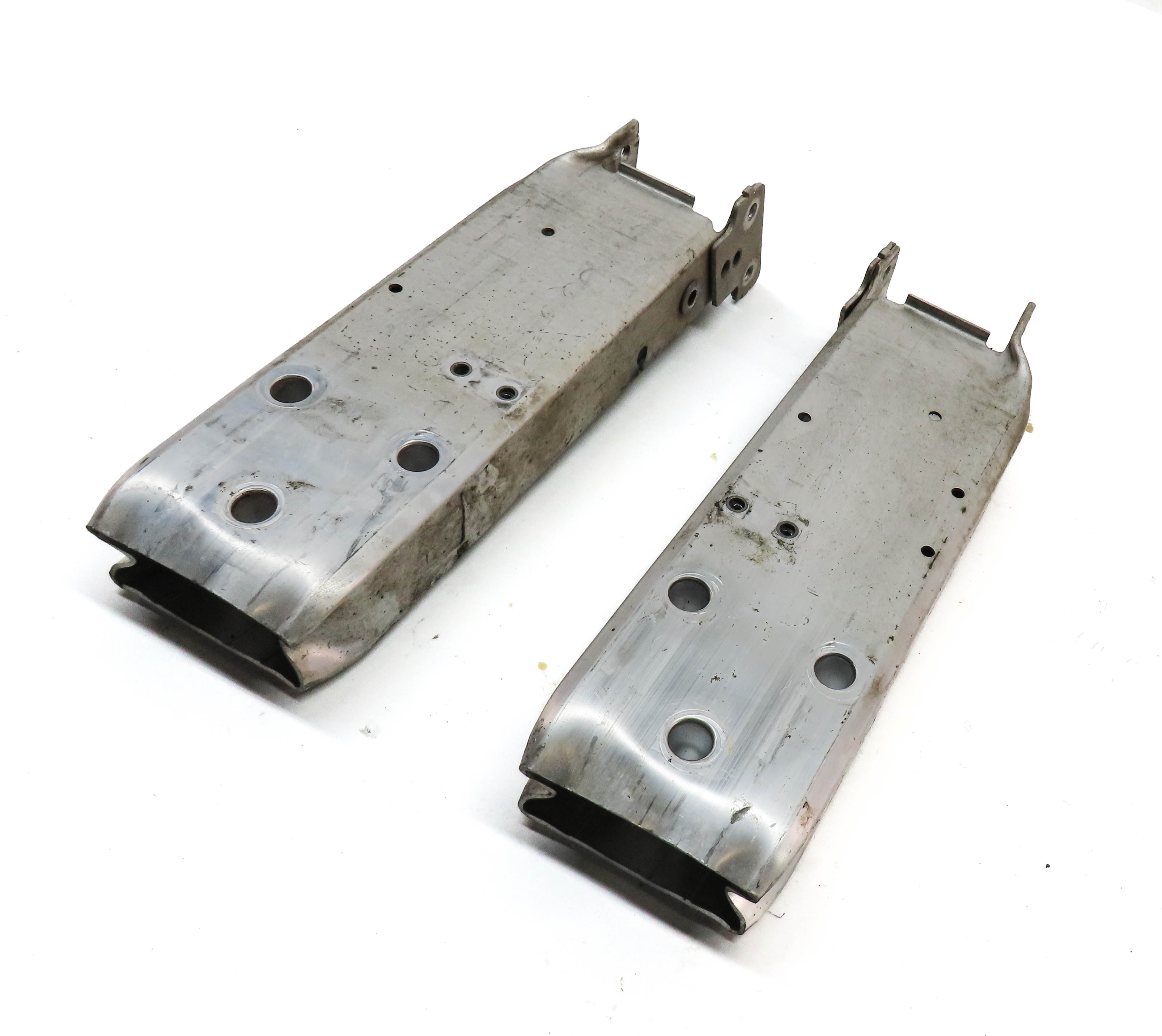 12-21 BMW 2 3 4 SERIES (F22 F30 F32) FRONT BUMPER REINFORCEMENT BRACKET SET/2 — exact item pictured